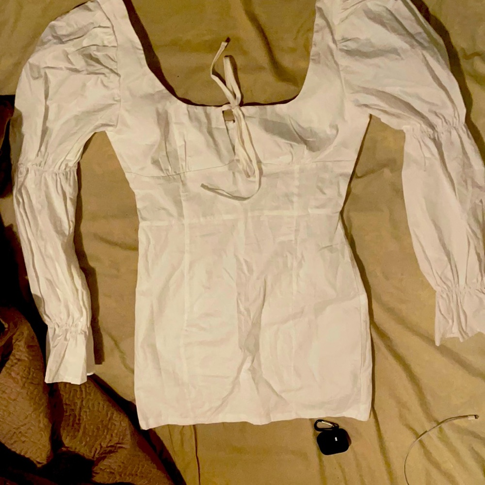 Brand new white balloon sleeves dresses
